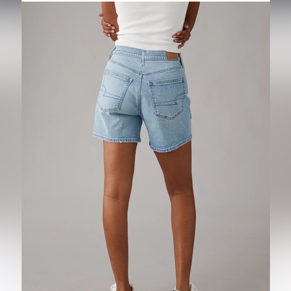 American Eagle Strigid Super High-Waisted 6" Relaxed Ripped Denim Short Size 8 - Picture 3 of 7
